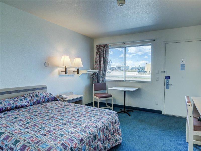 Park Inn By Radisson, Cheyenne Exterior photo